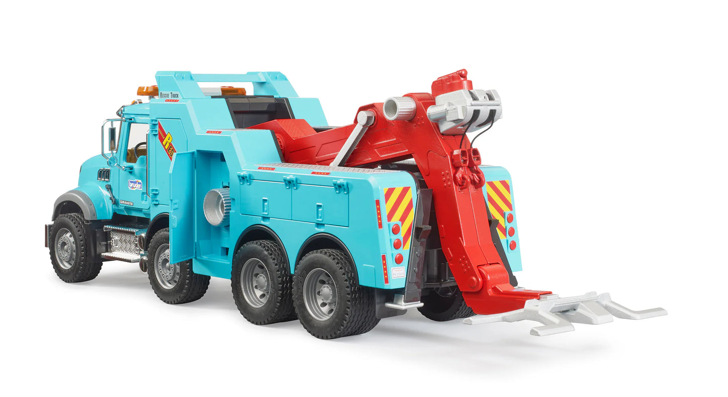 Bruder Mack Heavy Tow