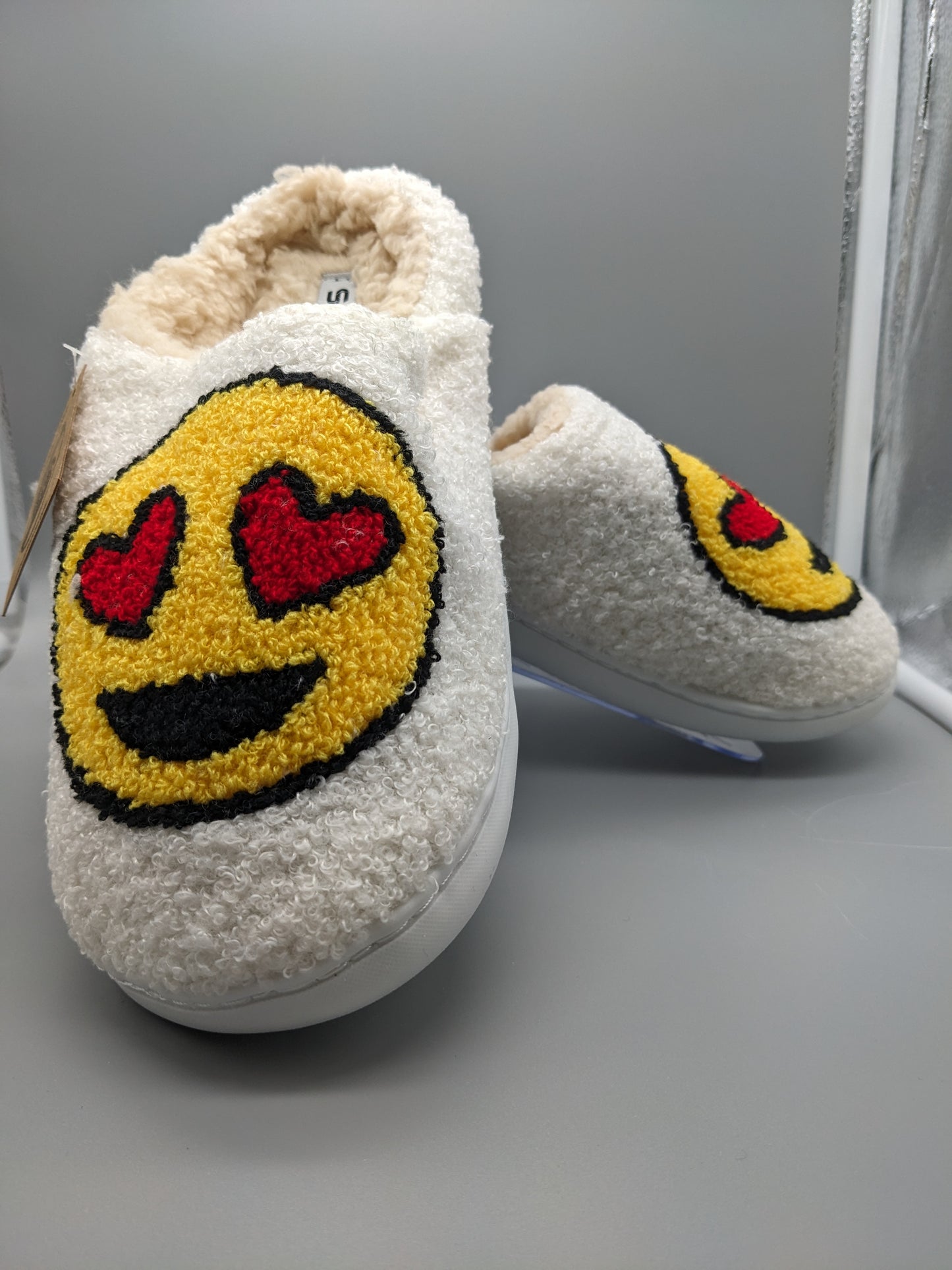 Surf 7 Love Emoji Slip-ons / House Shoes