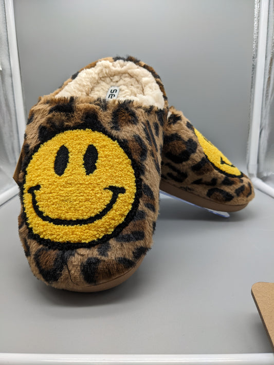 Surf 7 Leopard Emoji Slip-ons / House Shoes