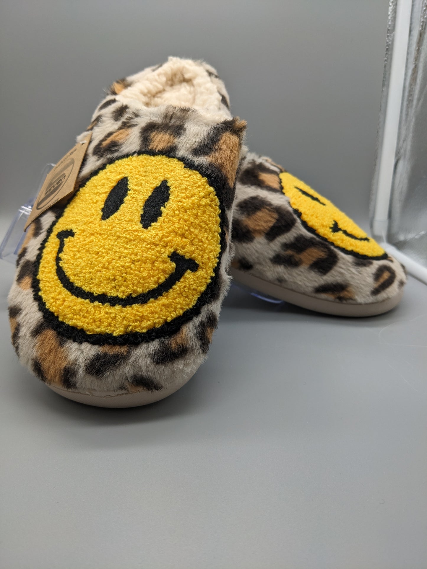 Surf 7 Leopard Emoji Slip-ons / House Shoes