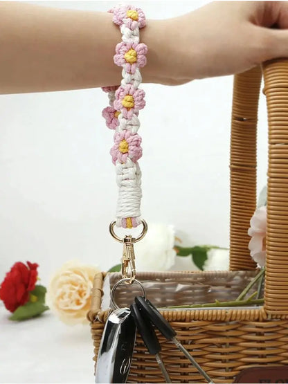 Daisy Flower Wristlet